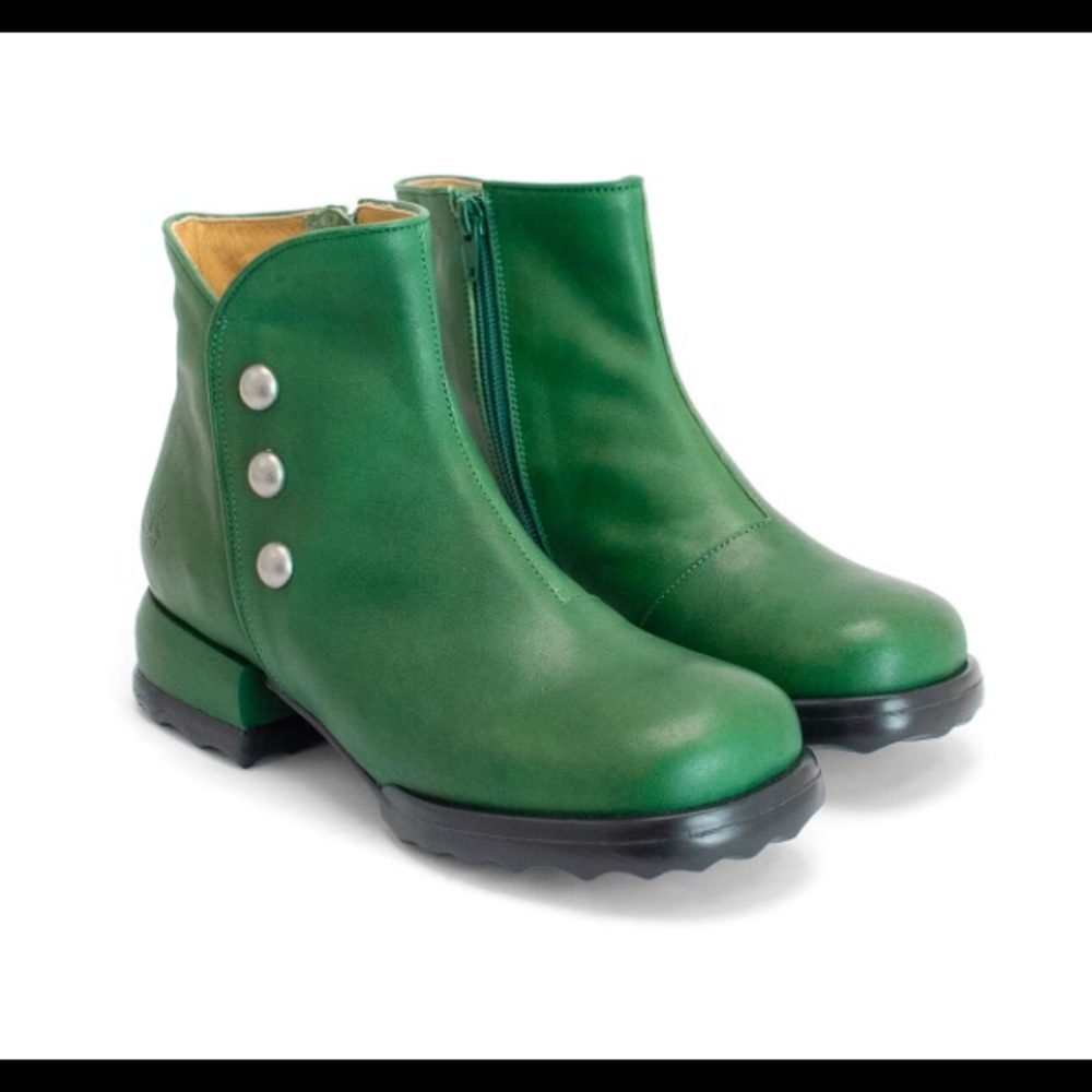 RARE Green John Fluevog Unity PENNEY Ankle Boot with Button Studs - Lightly Used